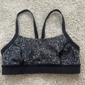 Lululemon size 4 sports bra